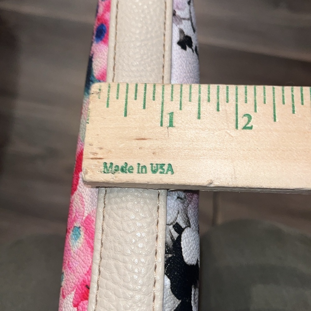 Dana Buchman floral crossbody bag / preowned with many pockets done - Picture 5 of 12